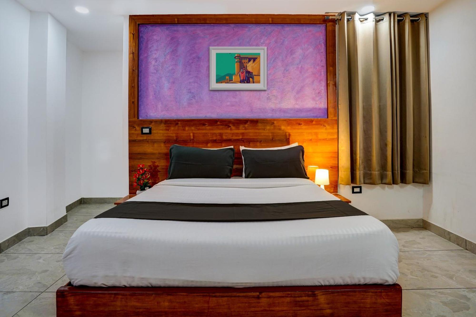 Hotel Hight Krone A Family Hotel Near Igi Airport Delhi New Delhi Luaran gambar