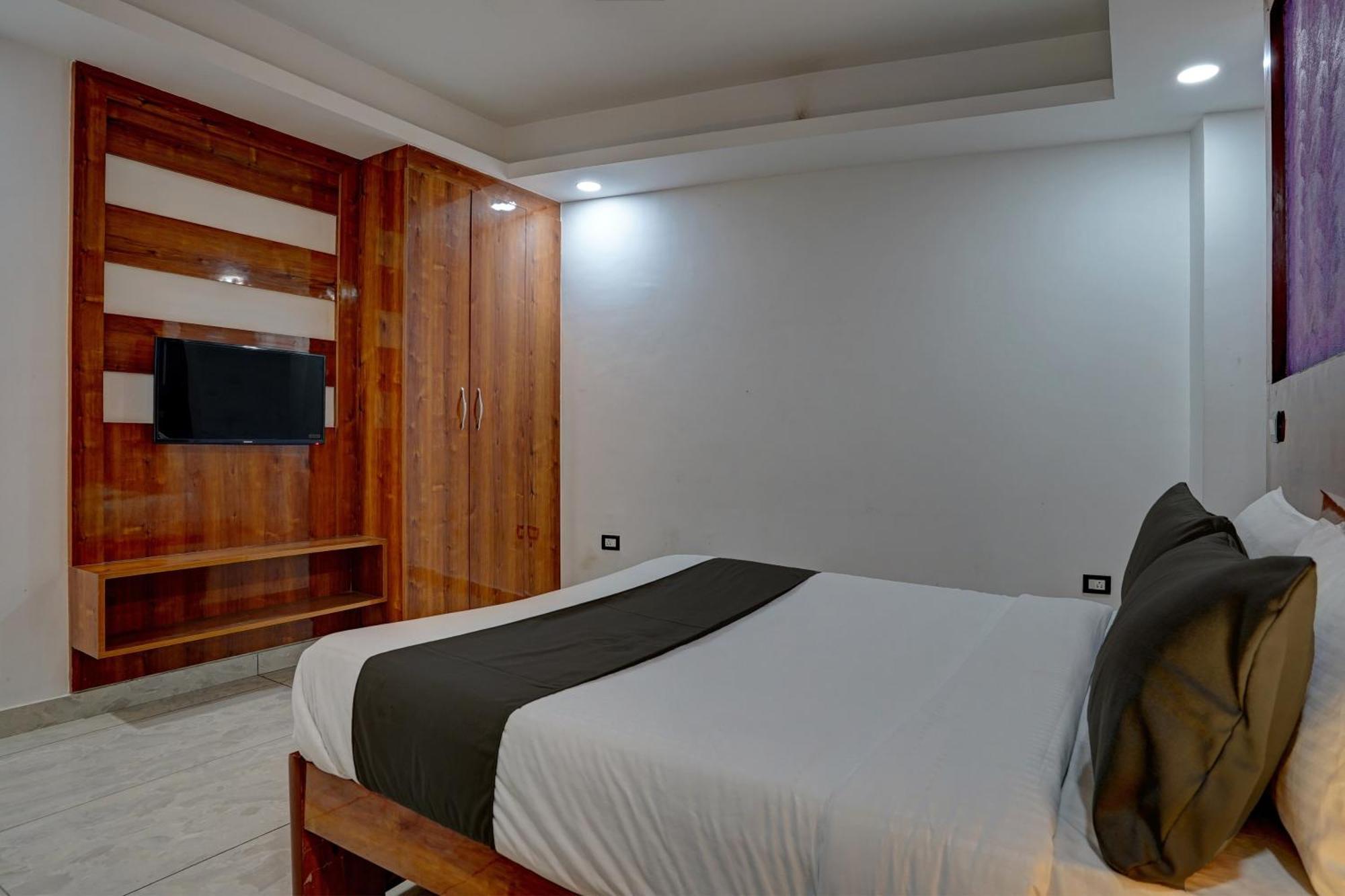 Hotel Hight Krone A Family Hotel Near Igi Airport Delhi New Delhi Luaran gambar