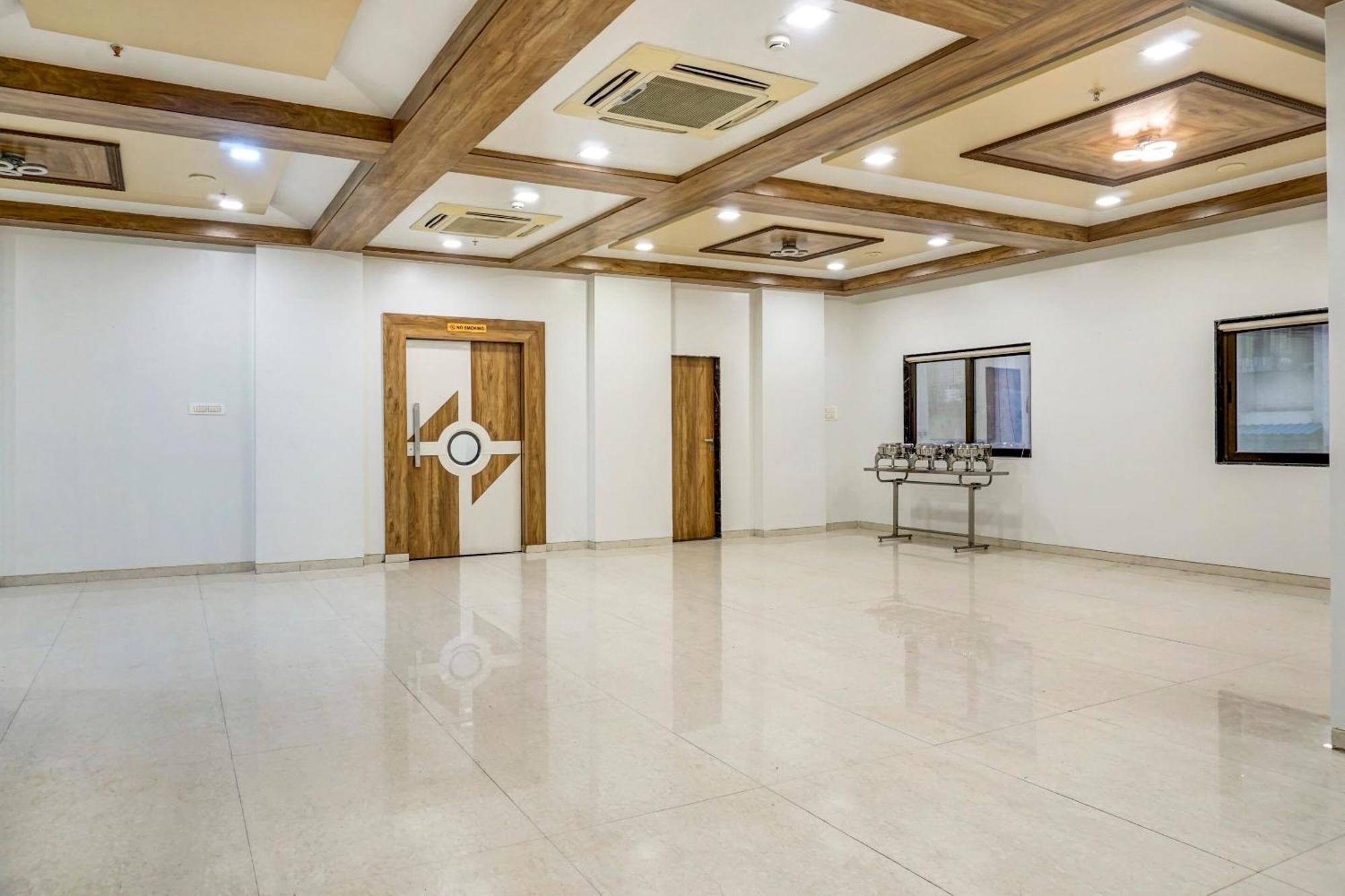 Hotel Hight Krone A Family Hotel Near Igi Airport Delhi New Delhi Luaran gambar